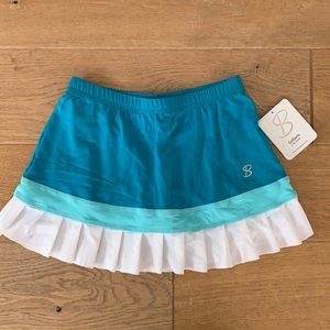 NWT Sofibella Jr. Tennis Skirt in turquoise and white